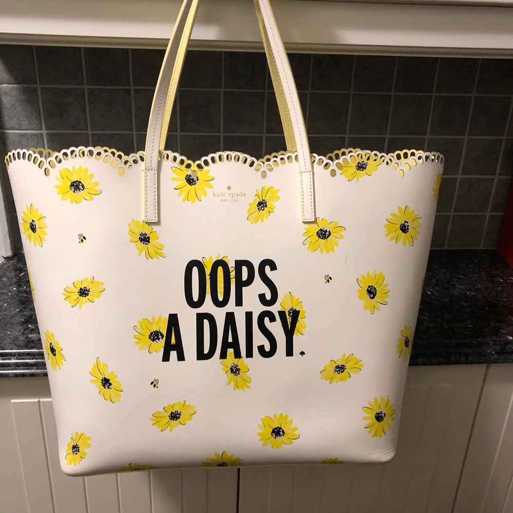 Authentic Kate Spade Opps a Daisy tote